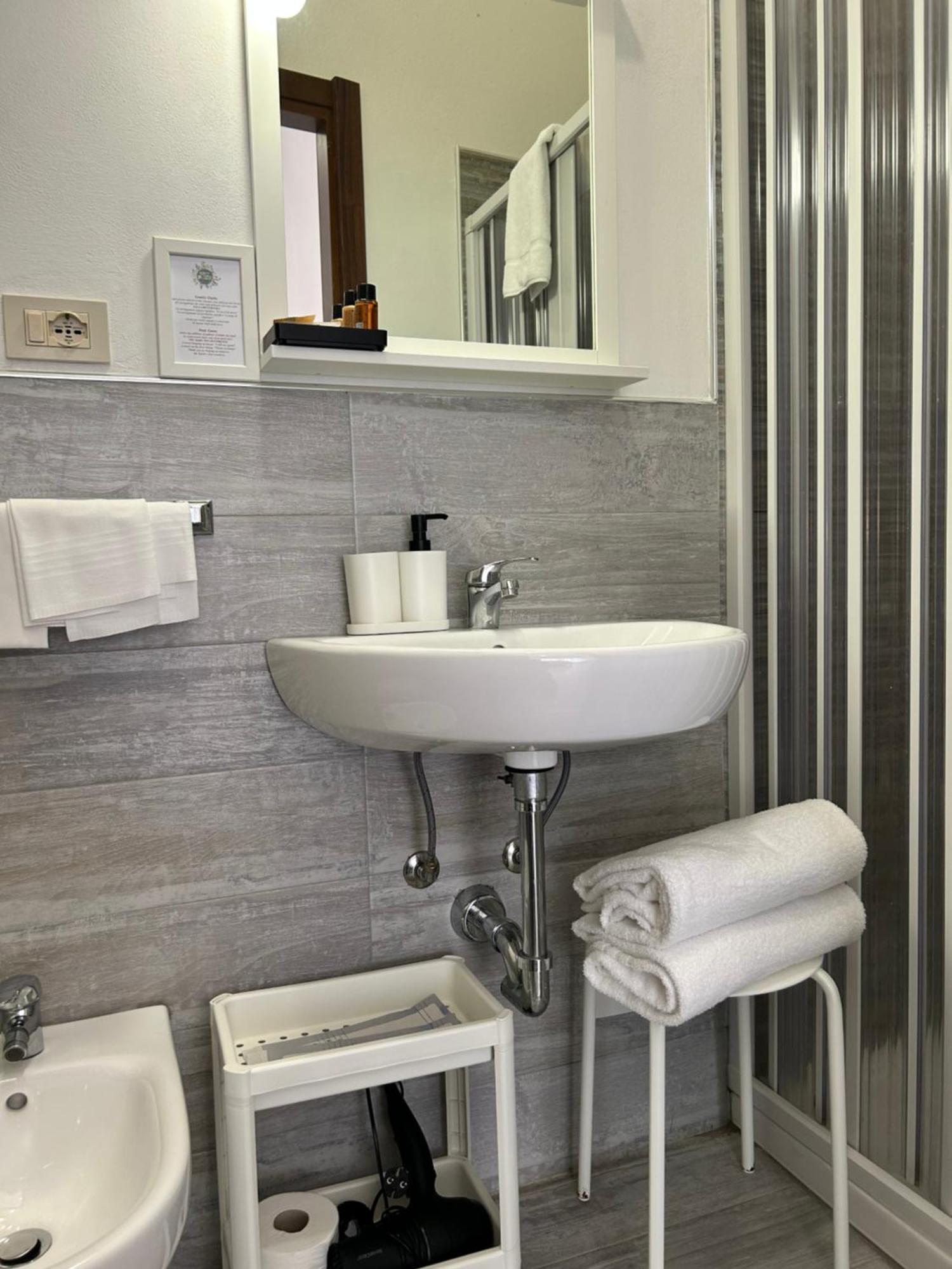 Hotel Cecile Pisa Buitenkant foto