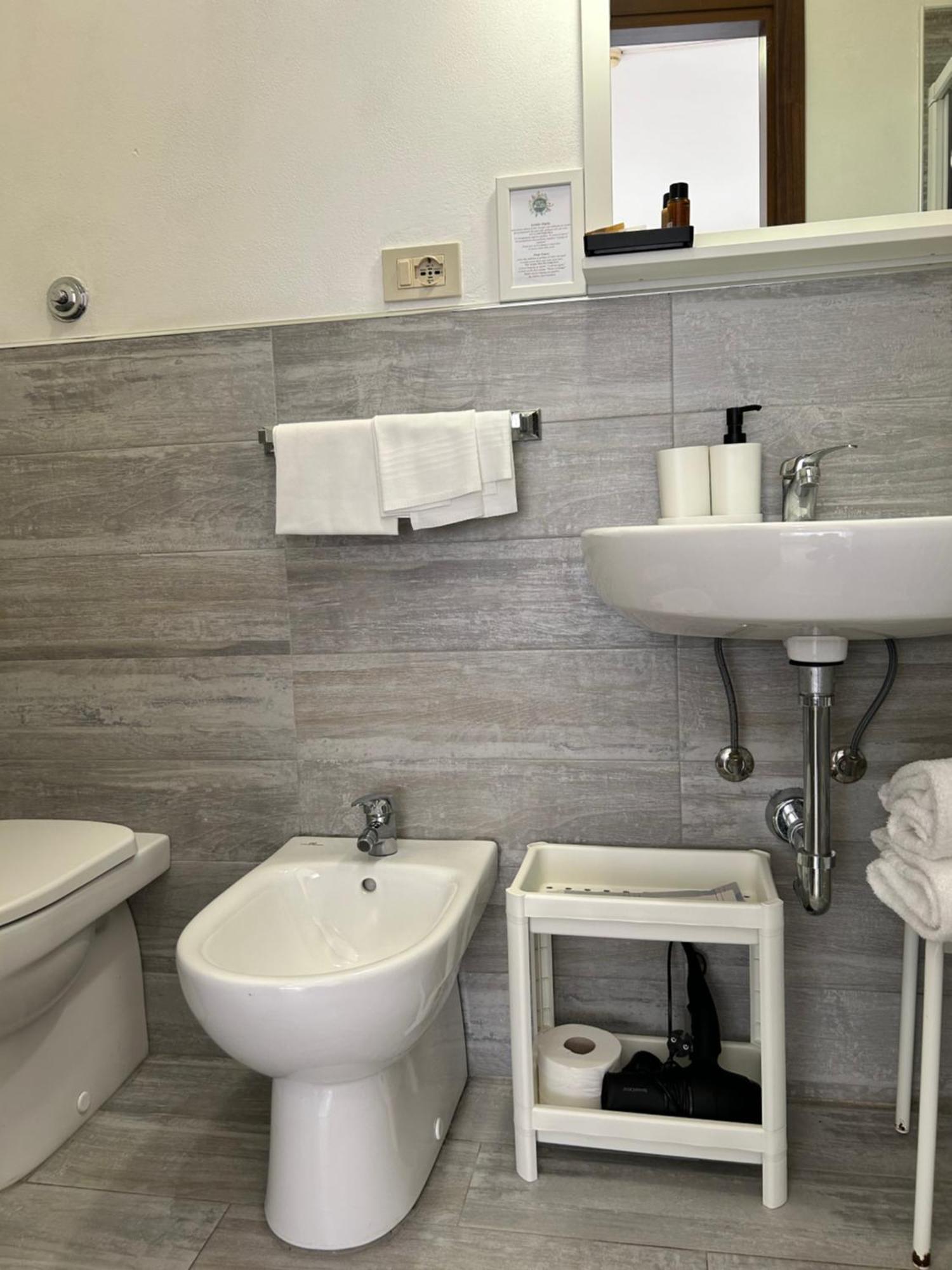Hotel Cecile Pisa Buitenkant foto
